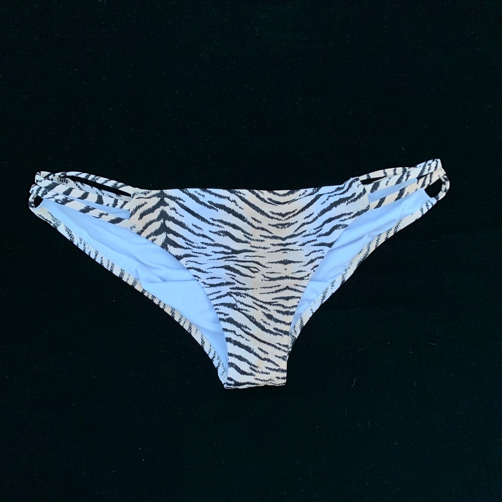 VS bikini bottoms